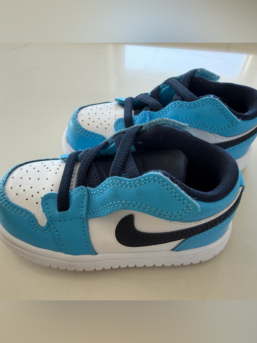 Nike Kids Blue, White and Black Low-Top Sneakers